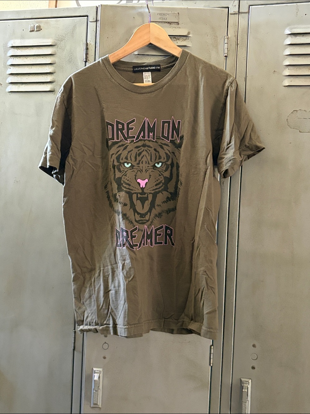 Olive 'Dream On Dreamer' Tiger Graphic T‑Shirt
